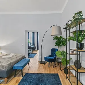 Balcony Apartment, 4 Min To U3 Zipperer Strasse Wien