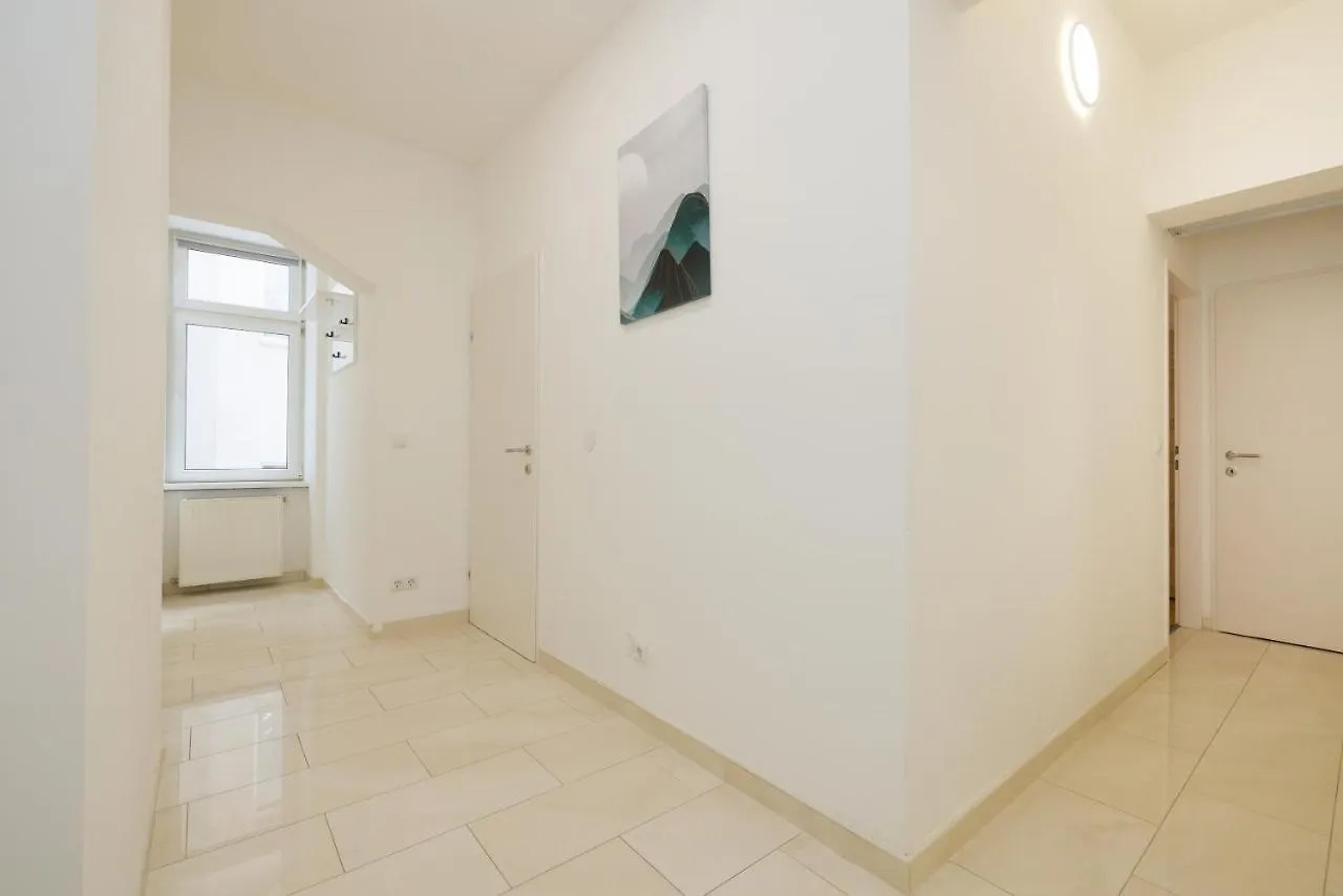 Favoriten Dream Apartment 1100 Wien 0*,